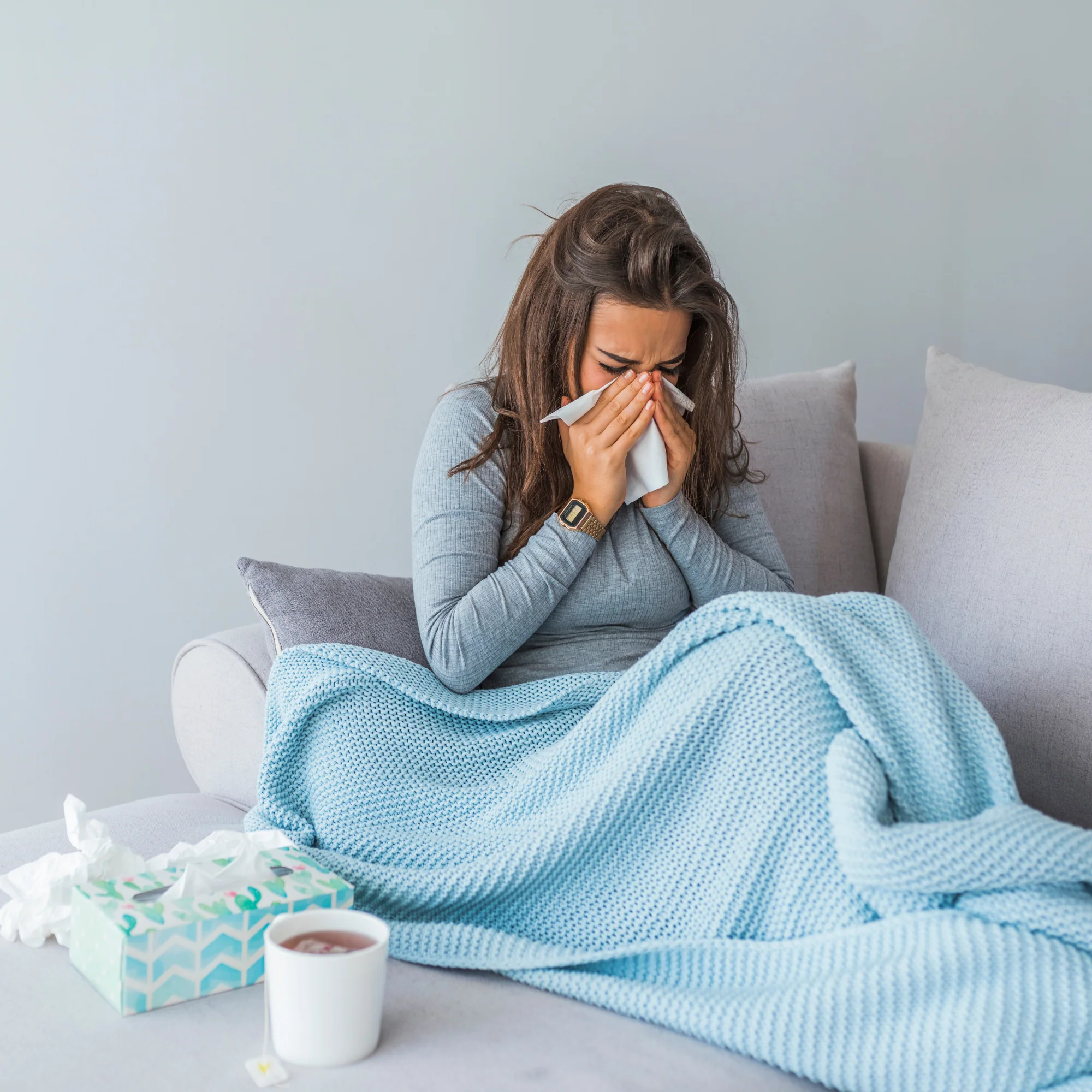 Erkältungen vorbeugen: Natürliche Hausmittel und Vitamine für starke Abwehrkräfte